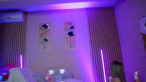 SabrinaJade online show from 04/22/26, 07:00