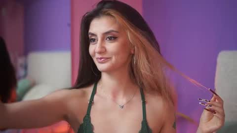  Sabrina  online show from 11/20/25, 02:01