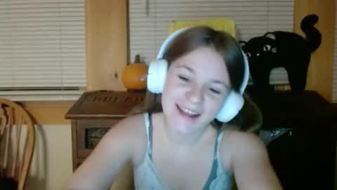 Snapshot of sabrinalexington chatting on 11/10/25, 04:22 Sabrina online show from 11/10/25, 04:22