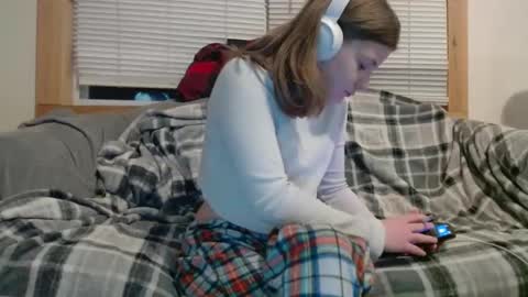 Snapshot of sabrinalexington chatting on 11/18/25, 01:44 Sabrina online show from 11/18/25, 01:44