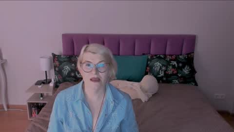 Sabrina MacMarren online show from 02/06/25, 08:23