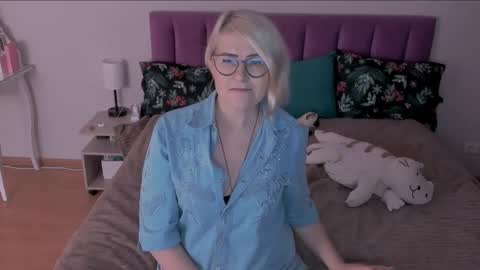 Sabrina MacMarren online show from 02/27/25, 07:37