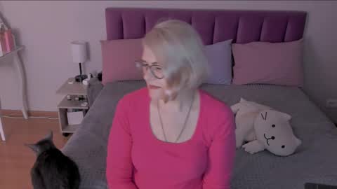 Sabrina MacMarren online show from 03/09/25, 07:15