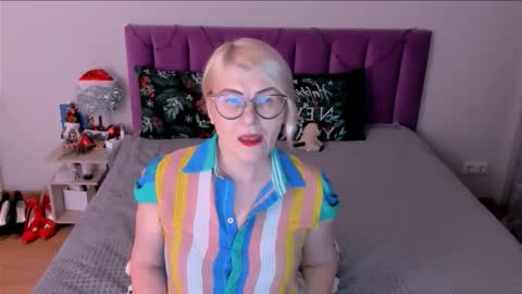 Sabrina MacMarren online show from 01/12/26, 02:44