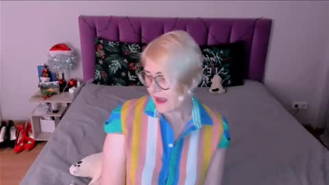 Sabrina MacMarren online show from 01/14/26, 04:12