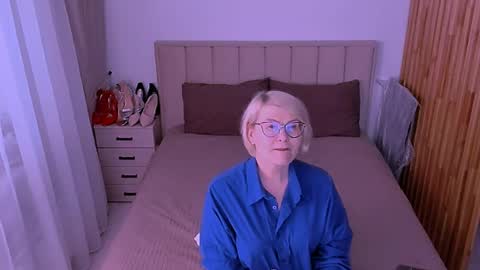 Sabrina MacMarren online show from 05/29/26, 05:33