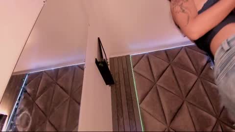 S A B R I N A  online show from 11/21/25, 11:42