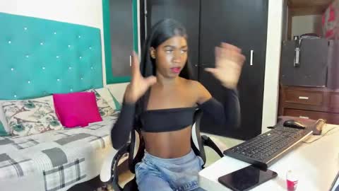 Snapshot of sabrinaxxx11 chatting on 09/14/25, 12:59 sabrinaxxx11 online show from 09/14/25, 12:59