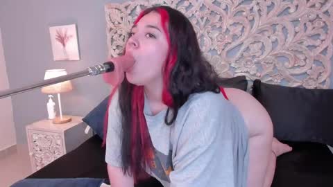 Snapshot of sabrinna_fox chatting on 04/30/26, 08:15 sabrinna online show from 04/30/26, 08:15