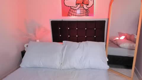 sabrinna online show from 04/19/26, 01:32