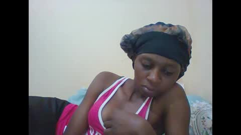 Snapshot of sabsexy5 chatting on 04/21/26, 12:22 sabsexy5 online show from 04/21/26, 12:22