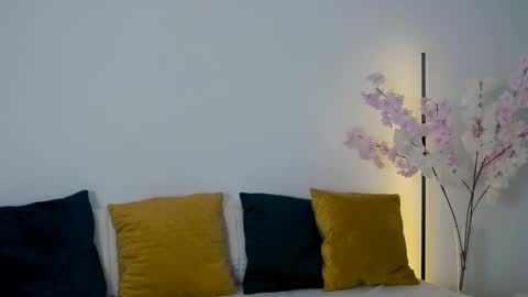 Sabrina online show from 12/16/25, 07:19