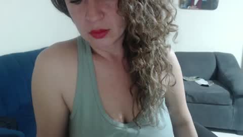 sacrletardiente online show from 10/04/25, 09:57