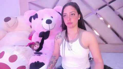 Snapshot of sadashi_moon chatting on 10/10/25, 12:42 online show from 10/10/25, 12:42