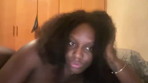 Snapshot of sade991803 chatting on 05/18/26, 03:35 Onika online show from 05/18/26, 03:35