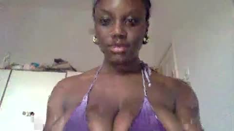 Snapshot of sade991803 chatting on 08/03/26, 10:10 Onika online show from 08/03/26, 10:10
