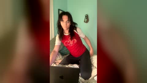 Sadie online show from 12/17/25, 01:33