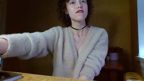 Snapshot of sadnimf chatting on 11/05/25, 10:37 Rose online show from 11/05/25, 10:37