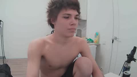 sadvetements online show from 03/31/26, 06:47