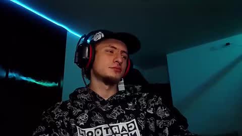 Snapshot of saemzam chatting on 02/14/25, 09:45 saemzam online show from 02/14/25, 09:45