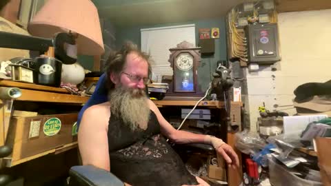 safety_fist online show from 01/12/25, 06:17