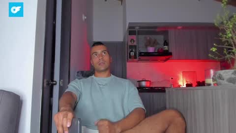 Snapshot of sag_1998 chatting on 01/18/25, 06:45 Sag online show from 01/18/25, 06:45