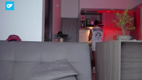 Snapshot of sag_1998 chatting on 02/08/25, 09:13 Sag online show from 02/08/25, 09:13