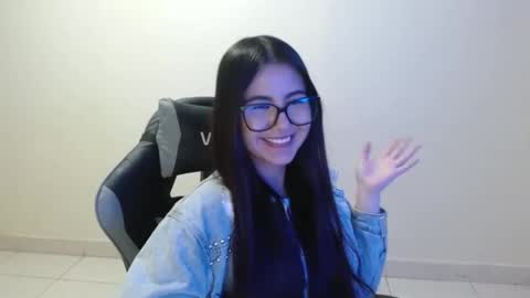 Sahaliefox  online show from 11/02/25, 11:07