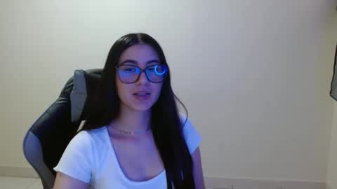 Sahaliefox  online show from 11/27/25, 08:00