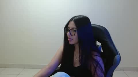 Sahaliefox  online show from 04/09/26, 10:04