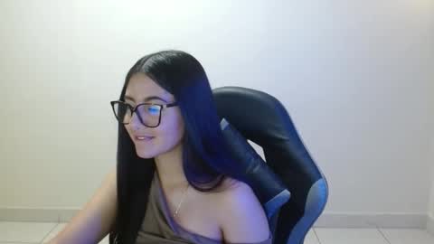 Sahaliefox  online show from 04/18/26, 02:10