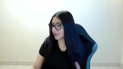 Snapshot of sahaliefox_ chatting on 06/08/26, 01:00 Sahaliefox online show from 06/08/26, 01:00