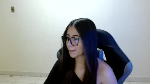 Snapshot of sahaliefox_ chatting on 06/25/26, 09:41 Sahaliefox online show from 06/25/26, 09:41