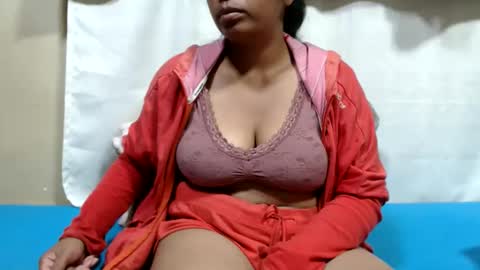 Snapshot of sahobelle chatting on 06/11/26, 03:43 sahobelle online show from 06/11/26, 03:43