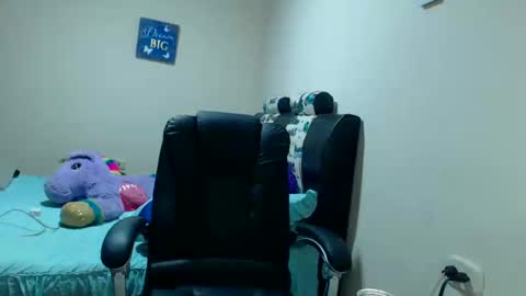 Karina online show from 01/11/25, 03:55