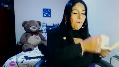 Karina online show from 09/12/25, 02:11