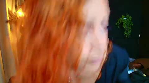 Snapshot of sahra_tayl0r_ chatting on 05/13/26, 12:24 SARA online show from 05/13/26, 12:24