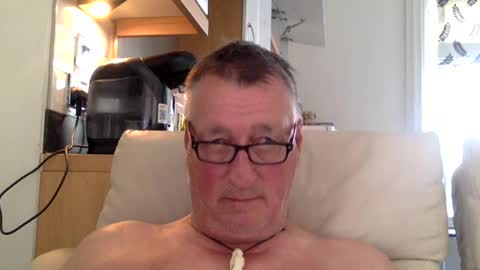 Snapshot of sail_naked chatting on 07/18/26, 03:49 sail_naked online show from 07/18/26, 03:49