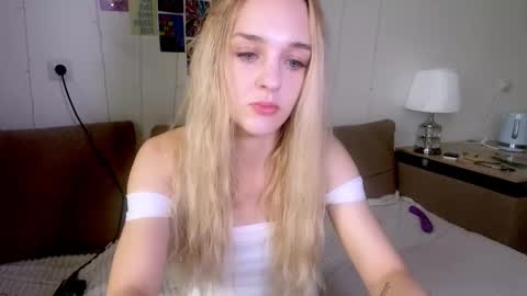 Sofia online show from 10/07/25, 01:08