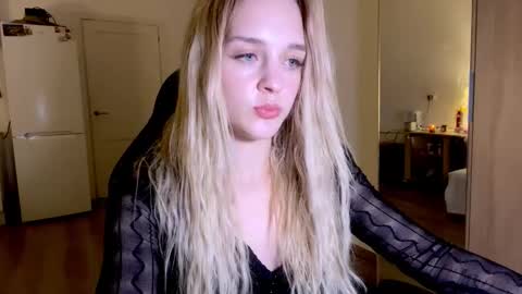 Sofia online show from 10/14/25, 10:32