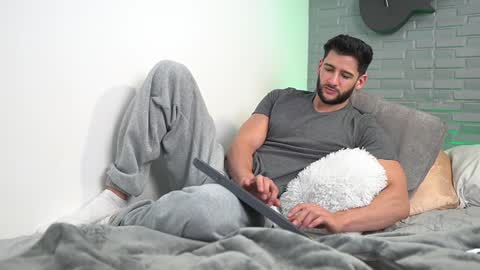 saimon  online show from 01/02/25, 01:49