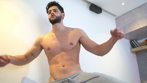 saimon  online show from 01/25/25, 04:02