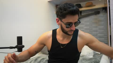 saimon  online show from 02/01/25, 02:05