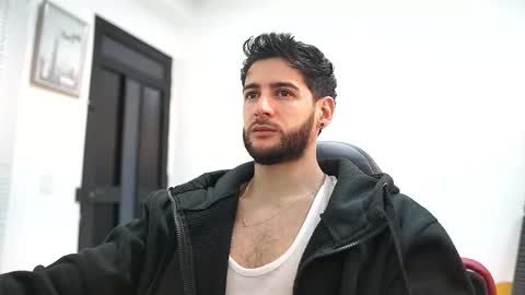 saimon  online show from 10/18/25, 04:08