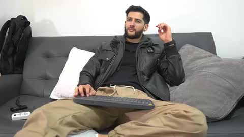 saimon  online show from 12/14/25, 06:01