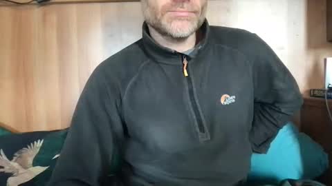 saint009 online show from 02/03/25, 10:58