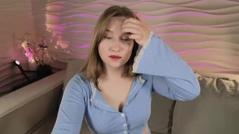 Snapshot of saint_trisha chatting on 04/24/26, 08:44 Trisha online show from 04/24/26, 08:44