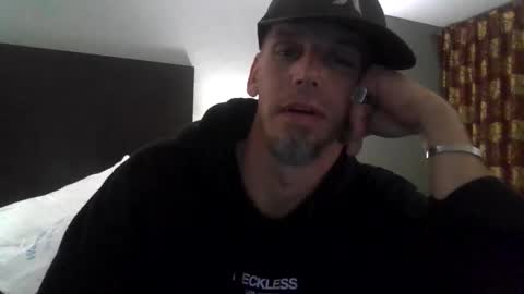 Snapshot of saintchriss chatting on 11/04/25, 01:59 saintchriss online show from 11/04/25, 01:59