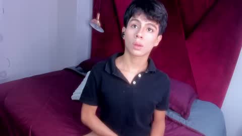 Snapshot of saintdangelo chatting on 06/23/26, 01:53 Santi online show from 06/23/26, 01:53