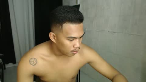 Taylor online show from 11/05/25, 04:18